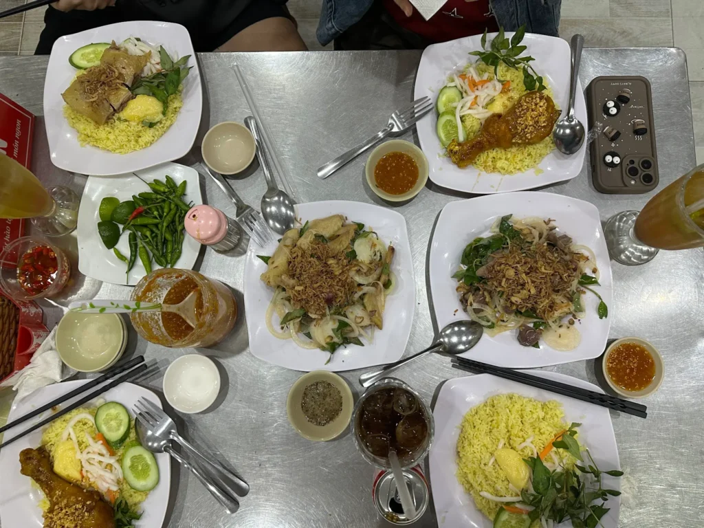Cơm Gà Tùng