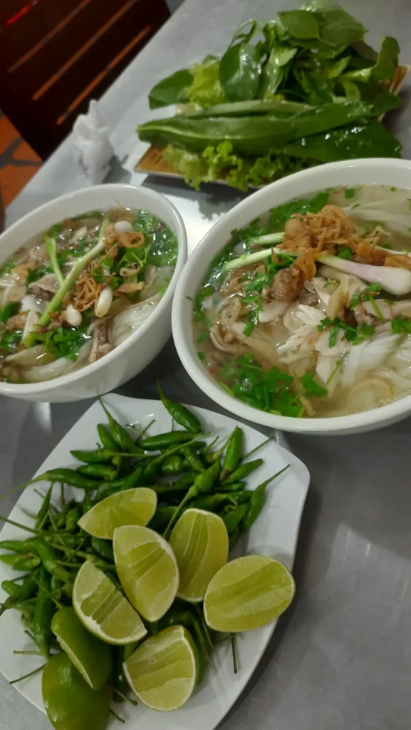 Cơm Gà Tùng